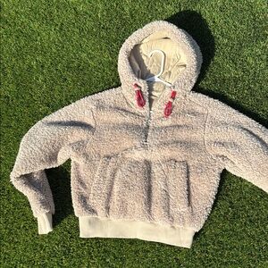 Lululemon Sherpa Hoodie with Red Details
Only work once,